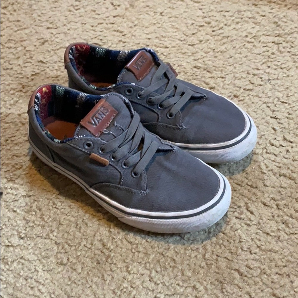 🌺2/$20 Vans sneakers
